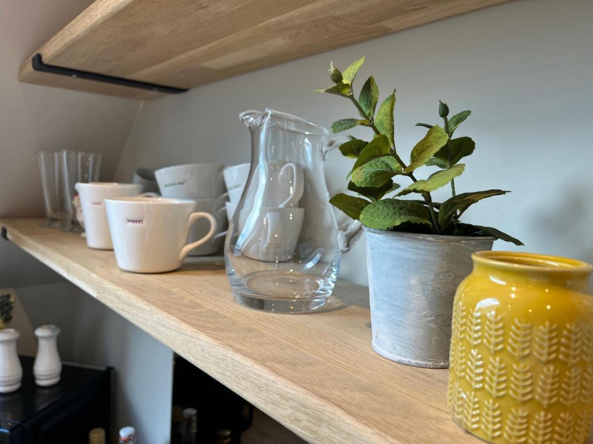 Pear Tree Loft Apartment Лейкок Екстериор снимка