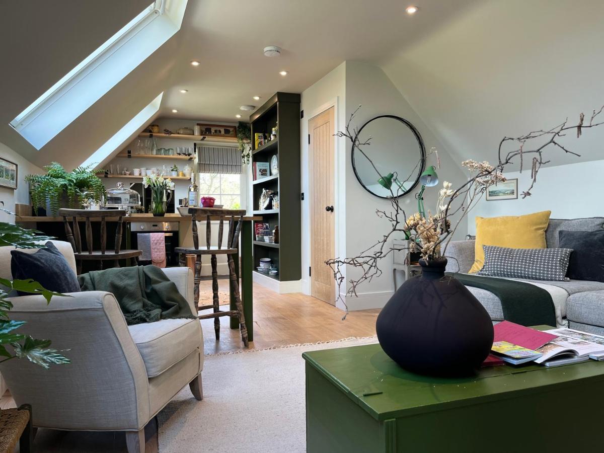 Pear Tree Loft Apartment Лейкок Екстериор снимка